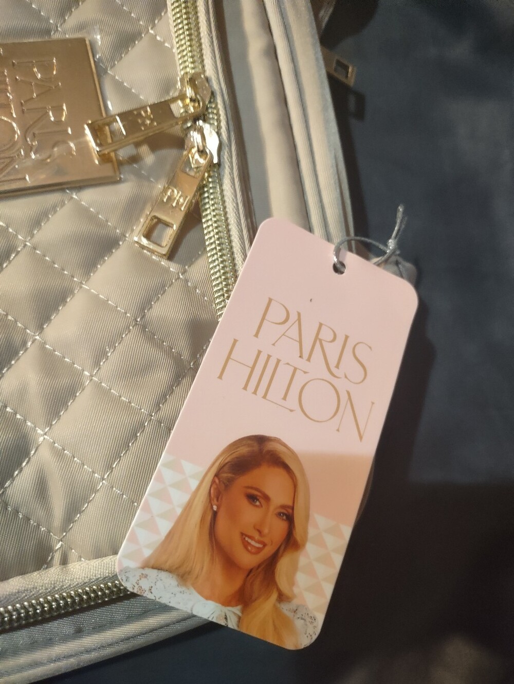 Paris Hilton Quilted Cosmetic Case In Light Beige With Gold Hardware/NWT - Picture 3 of 9
